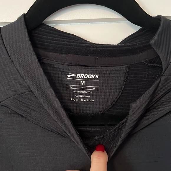 Brooks Running pullover - Picture 3 of 5